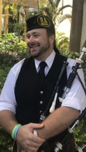 Stout Wigi Piper - bagpiper Bangkok Thailand